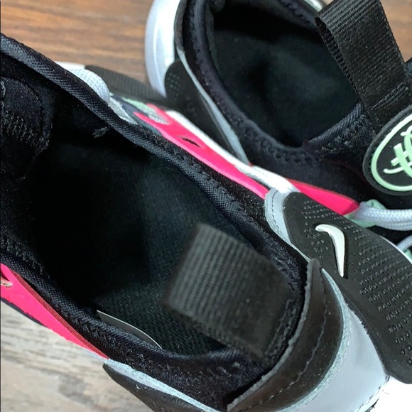 NIKE HUARACHE E.G.E.BG pure platinum/white-black - Picture 15 of 16